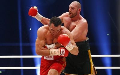 Fury & Glory: Britanicul Tyson Fury l-a învins pe Vladimir Kliciko, în meci pentru titlurile mondiale WBA/IBF/WBO