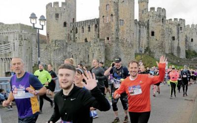 Inedit / Concurenţii unui semimaraton în Țara Galilor, descalificaţi dacă au lăsat gunoaie pe traseu