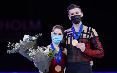 Patinatorii Anastasia Mişina şi Aleksandr Galliamov au câștigat aurul mondial în proba de perechi