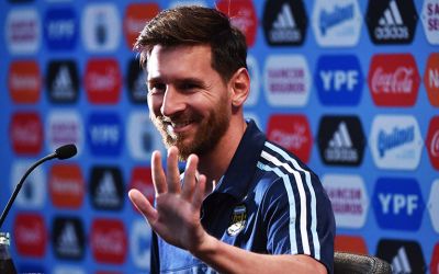 Messi a revenit la Barcelona, dar nu dă semne că-și va prelungi contractul
