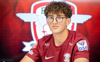 VIDEO / Tânărul fotbalist Omar El Sawy a semnat cu Rapid