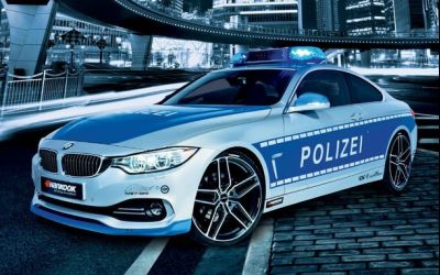 FOTOGALERIE / Poliția germană a primit cadou un BMW Seria 4 tunat