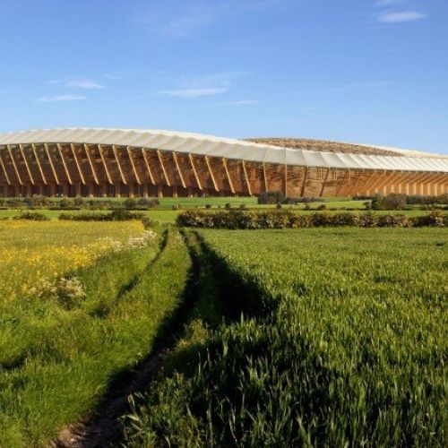 FOTOGALERIE / O echipă din Anglia își face un stadion în întregime din lemn