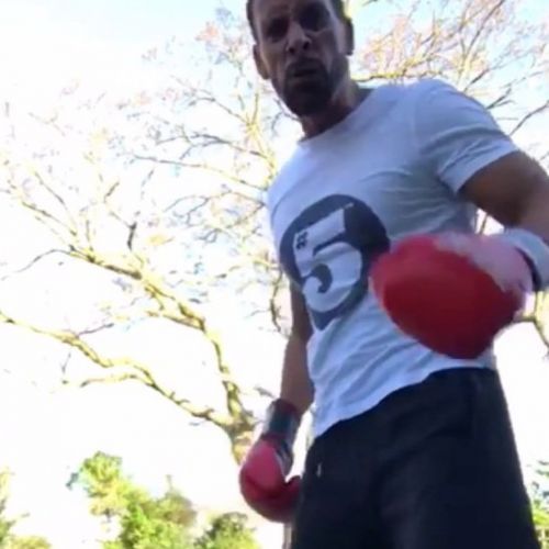 Rio Ferdinand devine boxer profesionist