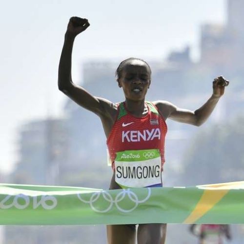 Kenyana Jemima Sumgong, campioană olimipică la maraton, suspendată pentru dopaj