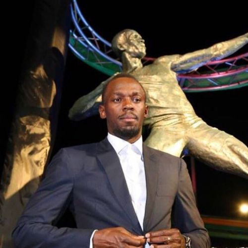 Legendarul Usain Bolt are de acum și o statuie în țara sa natală