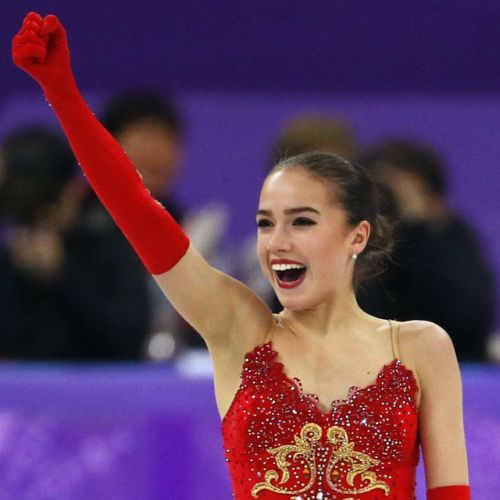 Alina Zagitova a devenit campioană olimpică la patinaj artistic la doar 15 ani