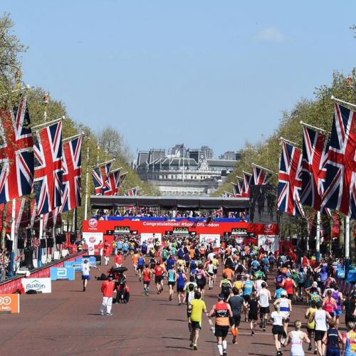 Record de înscrieri la Maratonul Londrei: 414 000 de alergători