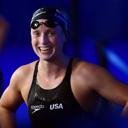 Record mondial la 1500 de metri liber pentru Katie Ledecky