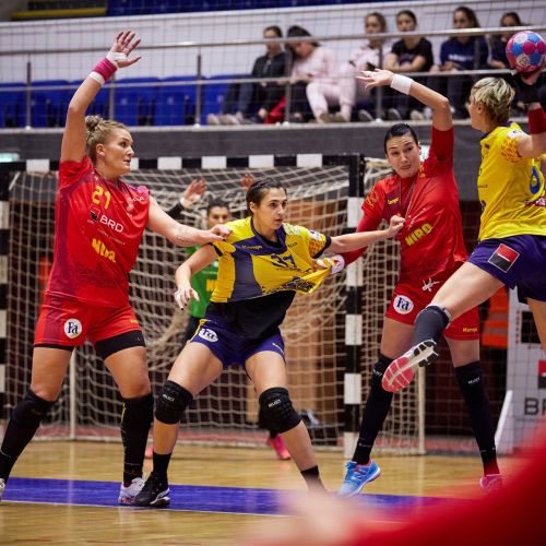 Prima reprezentativă de handbal feminin a României a câștigat Trofeul Carpați