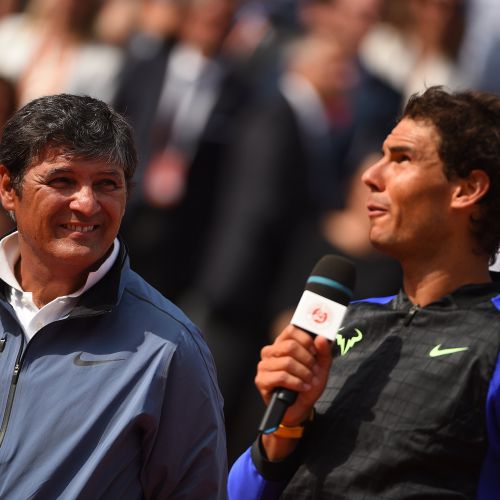 Rafael Nadal este un accidentat care joacă tenis, spune unchiul său