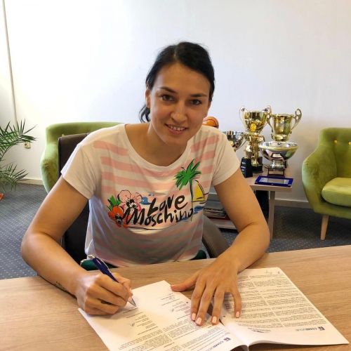 Oficial. Cristina Neagu și-a prelungit contractul cu CSM București