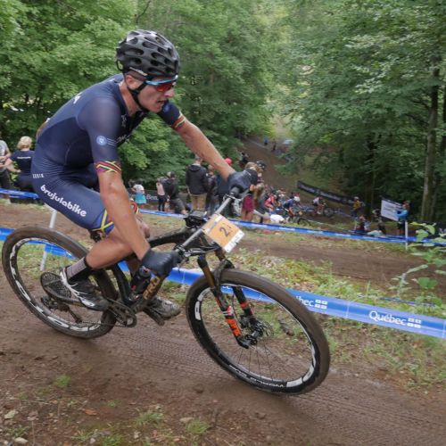 Vlad Dascălu devine campion mondial under-23 la mountain bike și merge JO de la Tokyo