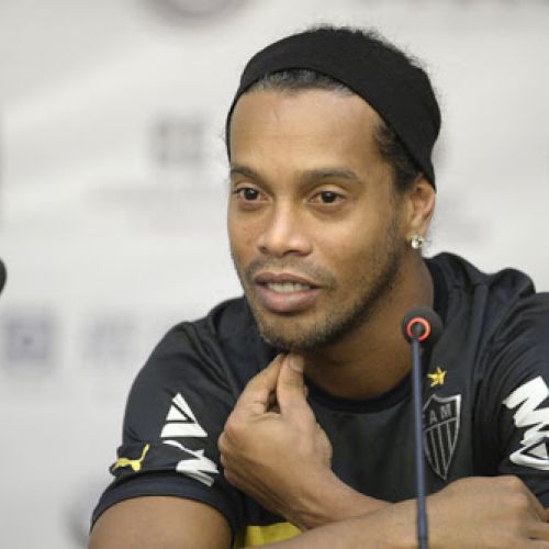 Ronaldinho, arestat în Paraguay, deoarece circula fără pașaport