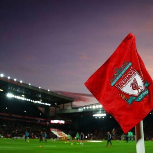 Liverpool nu taie salariile fotbaliștilor și angajaților