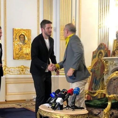 FCSB l-a prezentat pe Sergiu Buș, al doilea transfer