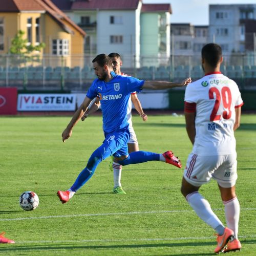 Liga 1: FCSB s-a distrat cu Astra, Craiova demarează greoi în fața lui Sepsi