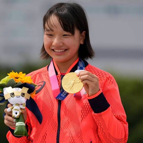 Momiji Nishiya, la doar 13 ani, prima campioană olimpică din istorie la skateboard