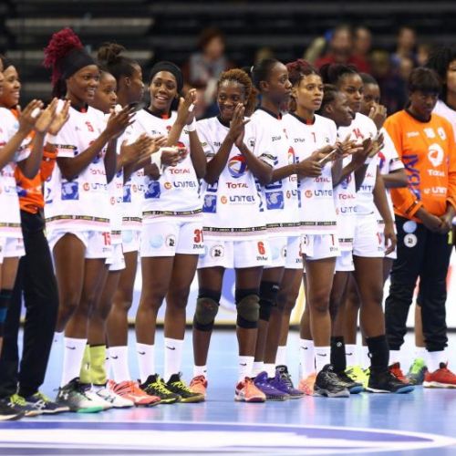 Angola a cucerit Cupa Africii la handbal feminin